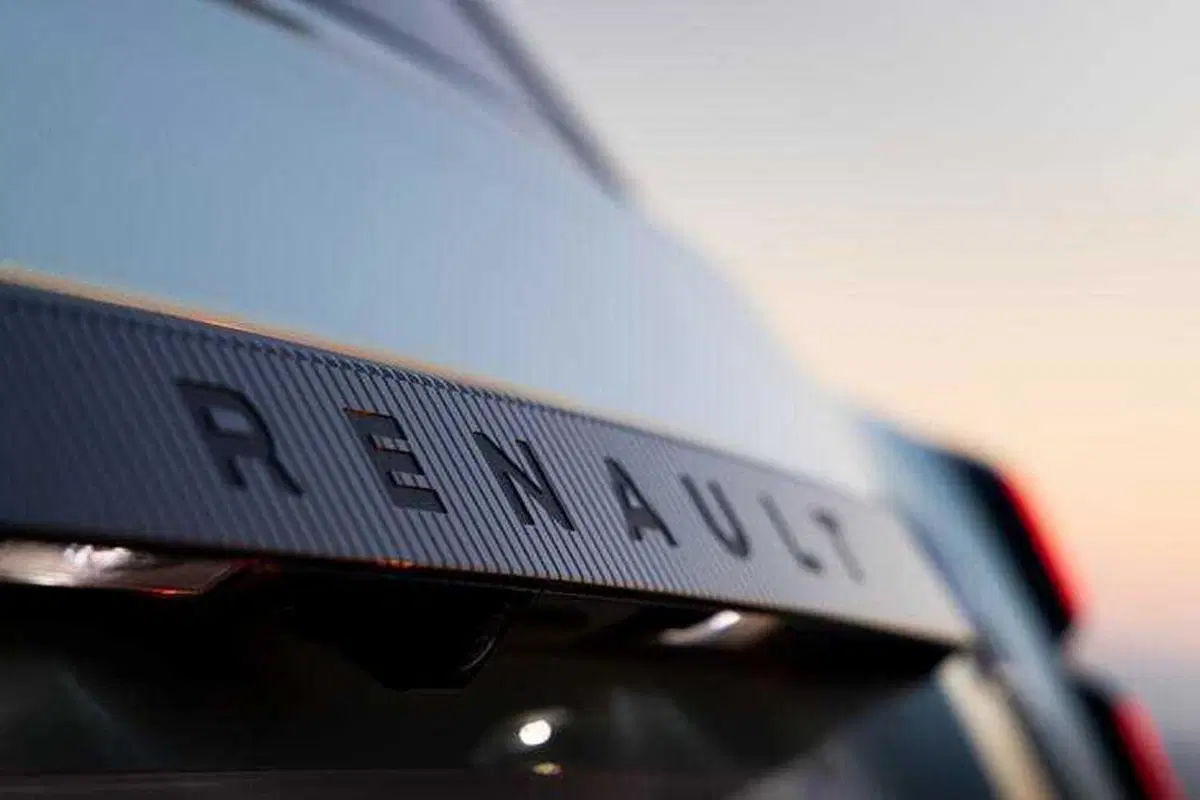 Il ritorno della Renault 4: se fosse stata a benzina... e invece no [VIDEO] (31)