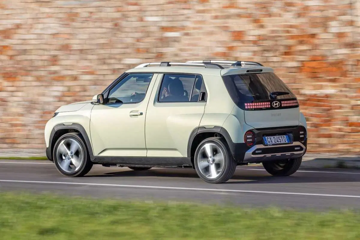 Hyundai Inster: la prova su strada: è come un coltellino svizzero [VIDEO]
