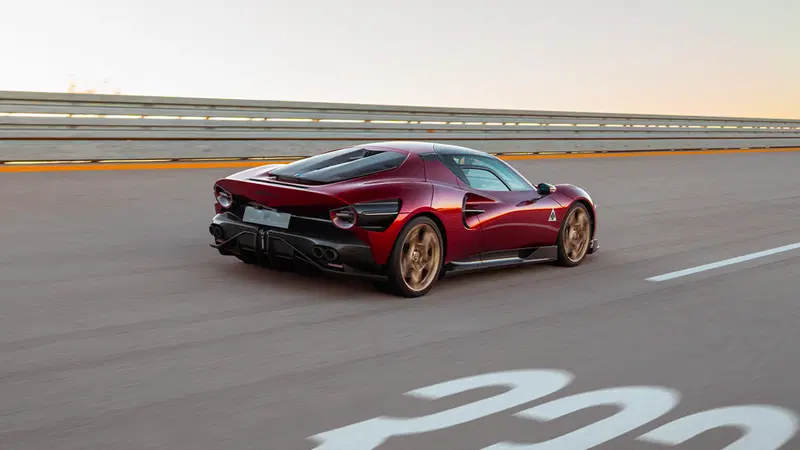 I primi test dell'Alfa 33 Stradale a Nard&ograve;