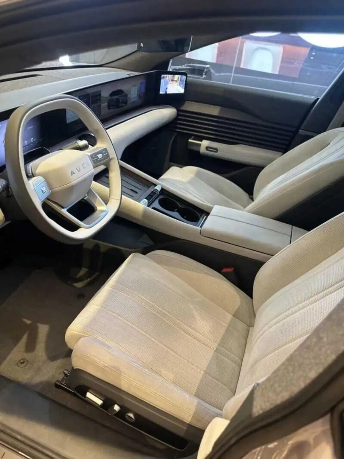 AUDI E5 Sportback: la nuova ammiraglia elettrica debutta nei concessionari cinesi (4)