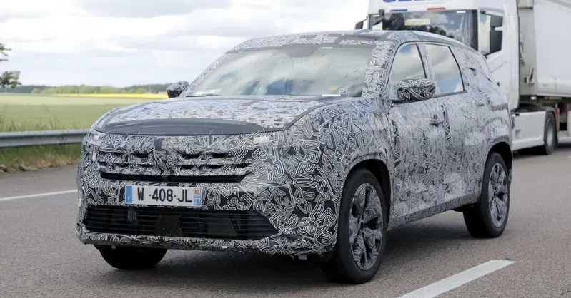 Renault Boreal: l&rsquo;inedito SUV franco-brasiliano atteso nel 2026 [Foto Spia]