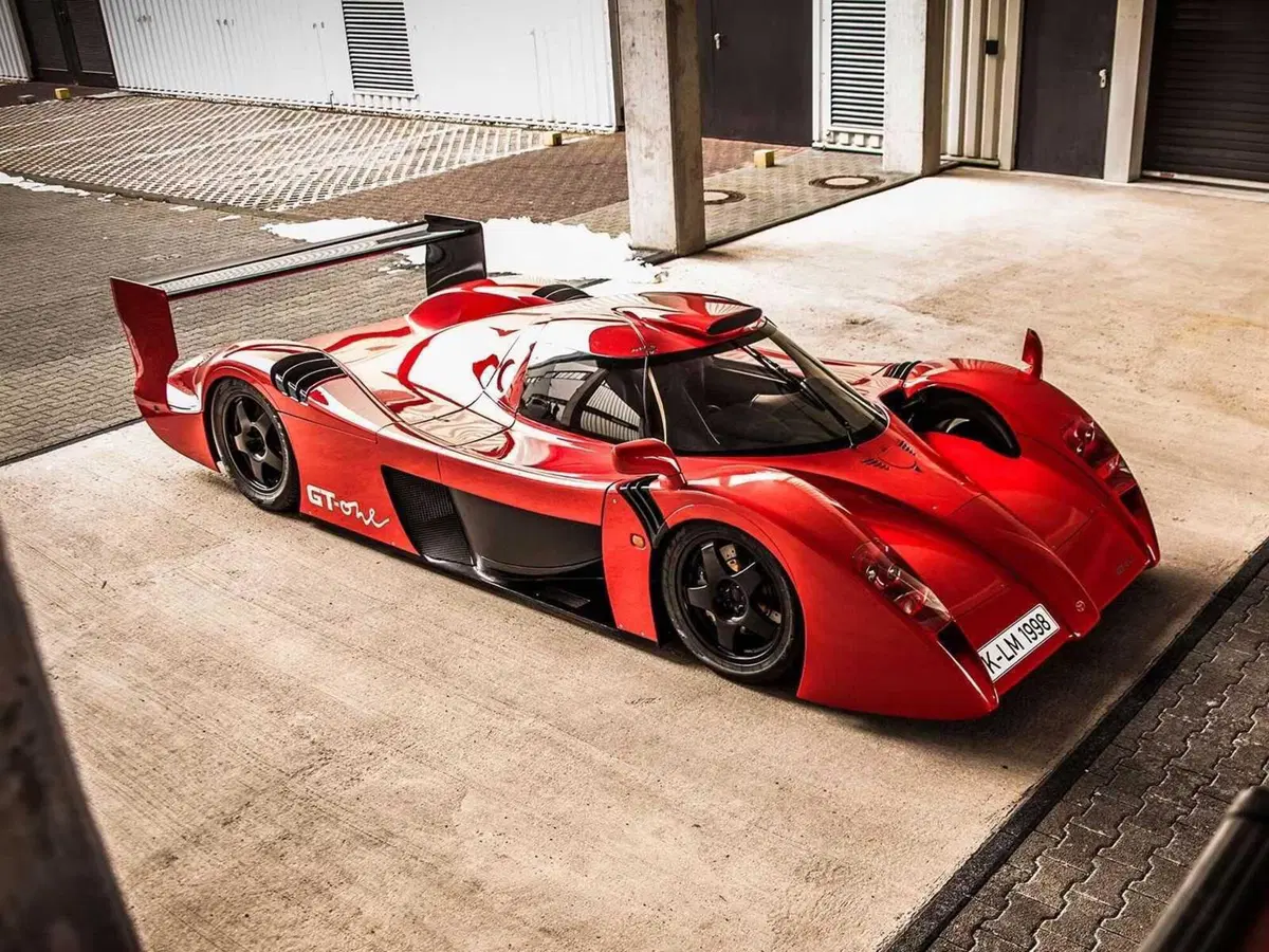La versione stradale della GT-One