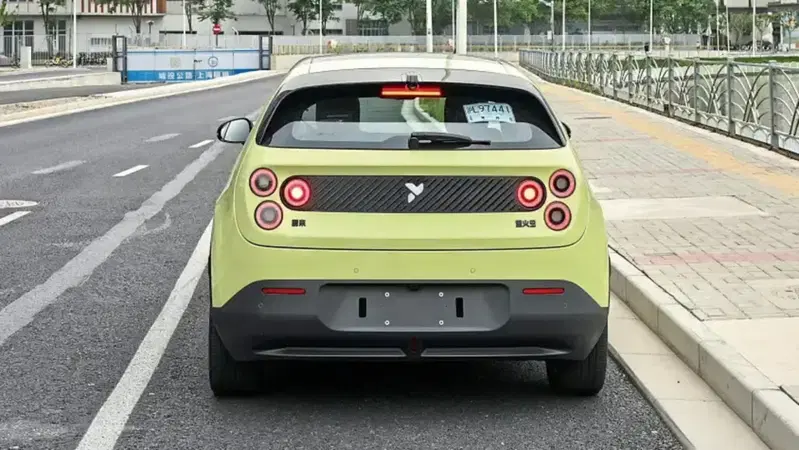 Nio Firefly: la citycar cinese debutta in Gran Bretagna ed &egrave; una standing ovation, ma costa 30k 