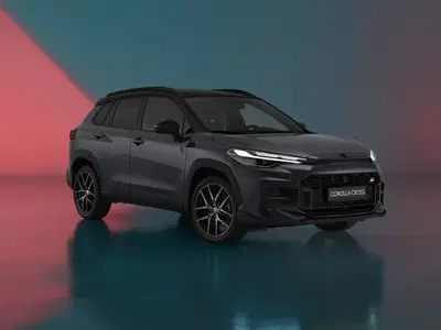 Toyota Corolla Cross 2025, c'&egrave; anche la GR Sport  