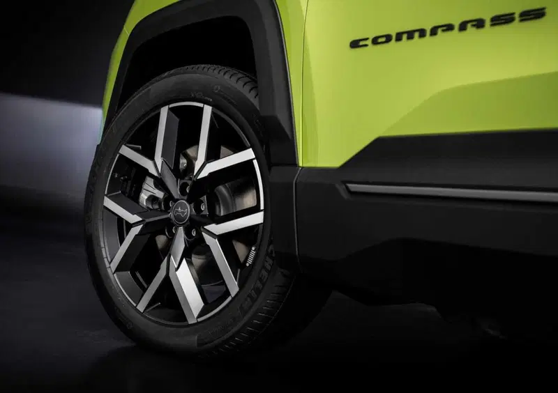 Jeep Compass (2025-->>) (9)