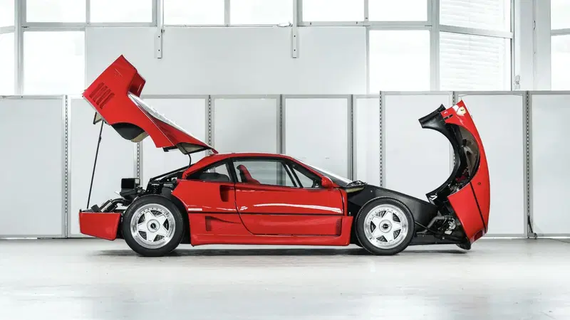 Ferrari F40, Alfa 8C, McLaren F1 e altri capolavori all&rsquo;asta a Milano il 22 maggio