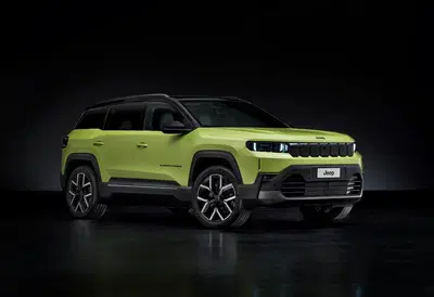 Nuova Jeep Compass 2025: scende in campo e le ha tutte contro. Top e Flop