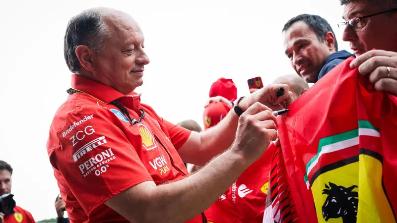 F1. Ferrari, si corre finalmente a casa. Vasseur: "Ad Imola permetteremo a Leclerc ed Hamilton di esprimersi al meglio in pista"