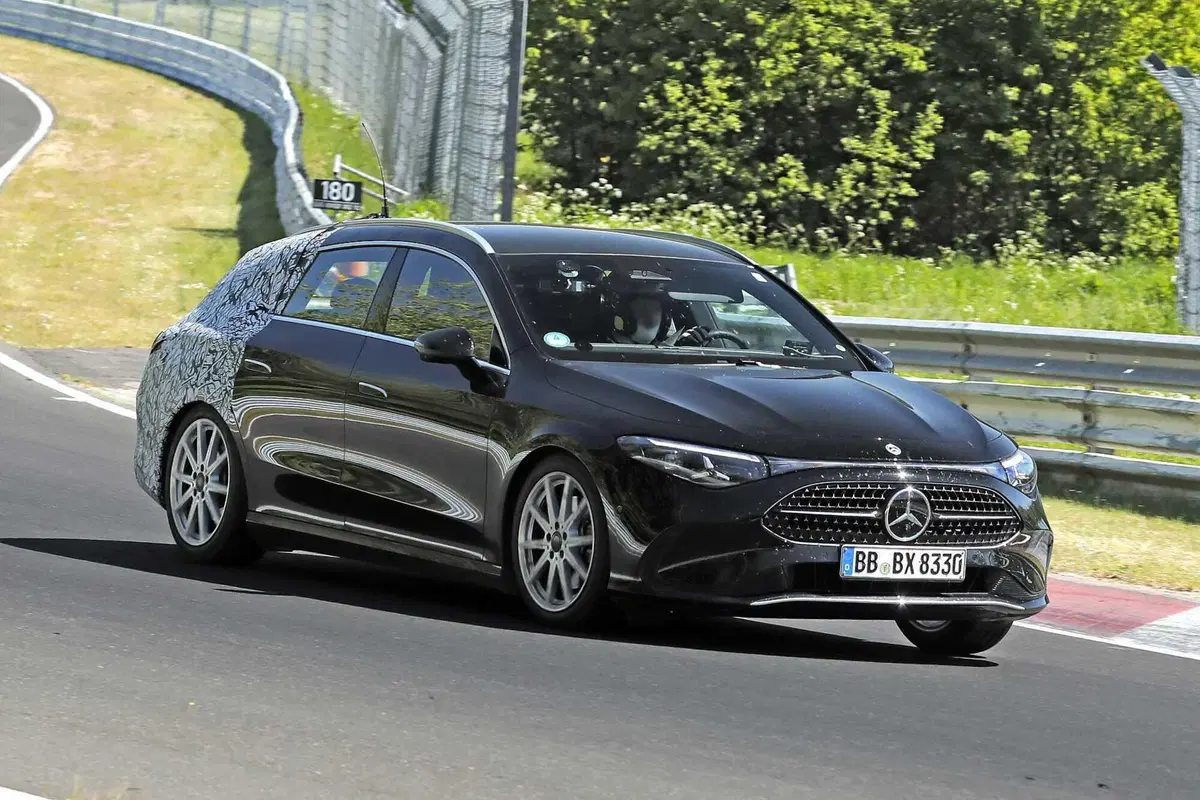 Mercedes CLA Shooting Brake 2026: il ritorno a sorpresa della familiare compatta, ora anche elettric (5)