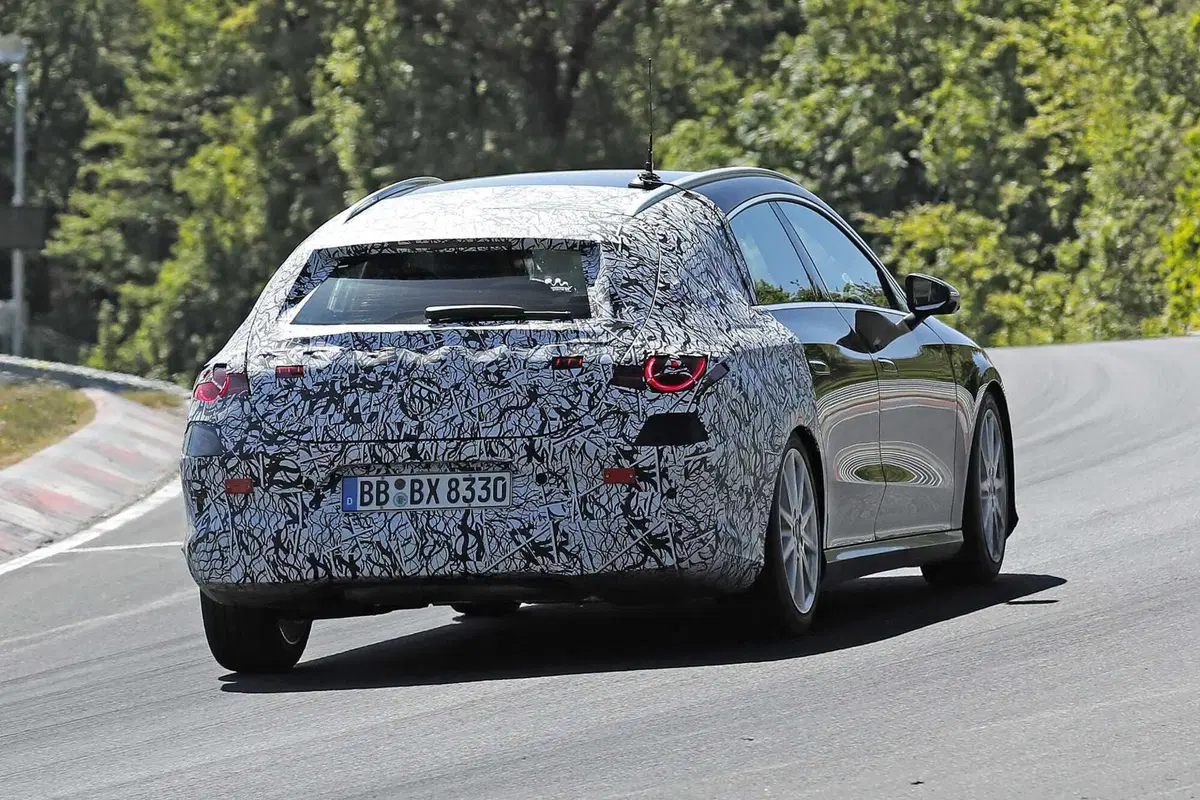 Mercedes CLA Shooting Brake 2026: il ritorno a sorpresa della familiare compatta, ora anche elettric (10)