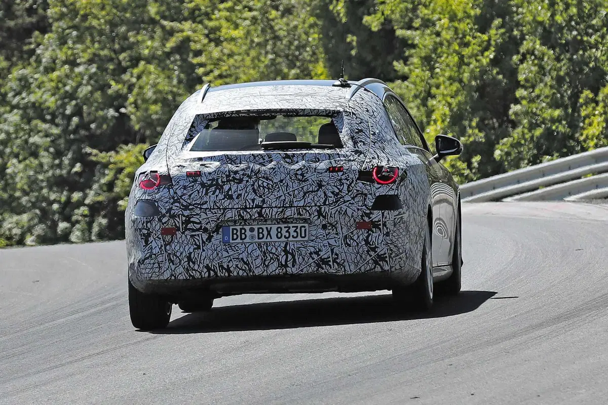Mercedes CLA Shooting Brake 2026: il ritorno a sorpresa della familiare compatta, ora anche elettric (11)