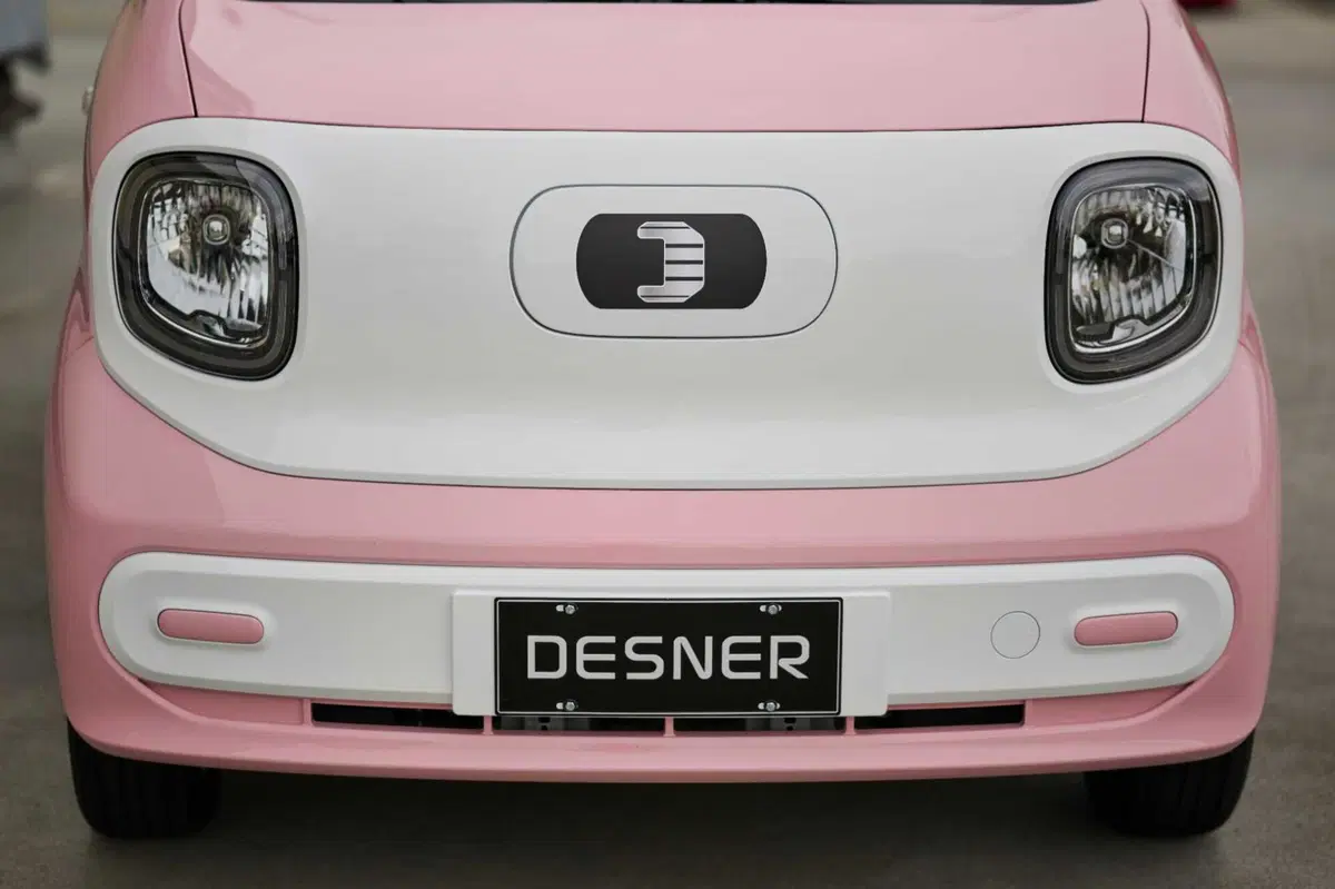 Desner Y300: elettrica 4 posti da citta (ma fa i 90 km/h) [VIDEO] (16)