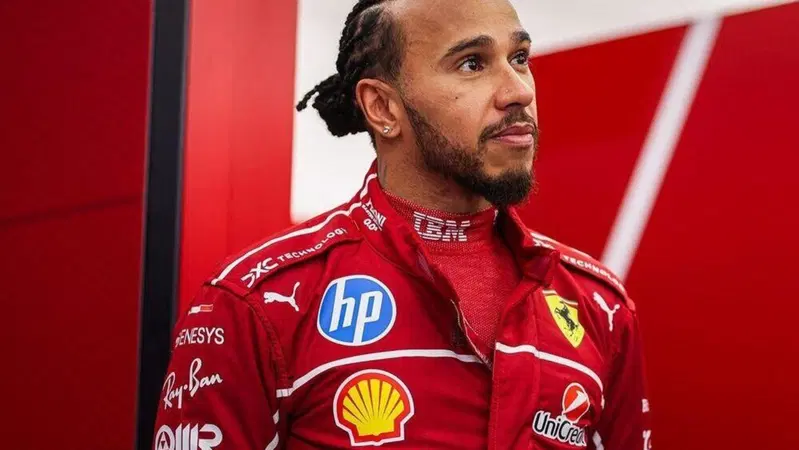 F1. Lewis Hamilton, prima gara ad Imola per lui come pilota Ferrari: "&Egrave; importante chiedere alle persone la pazienza, e io non sono una persona paziente"