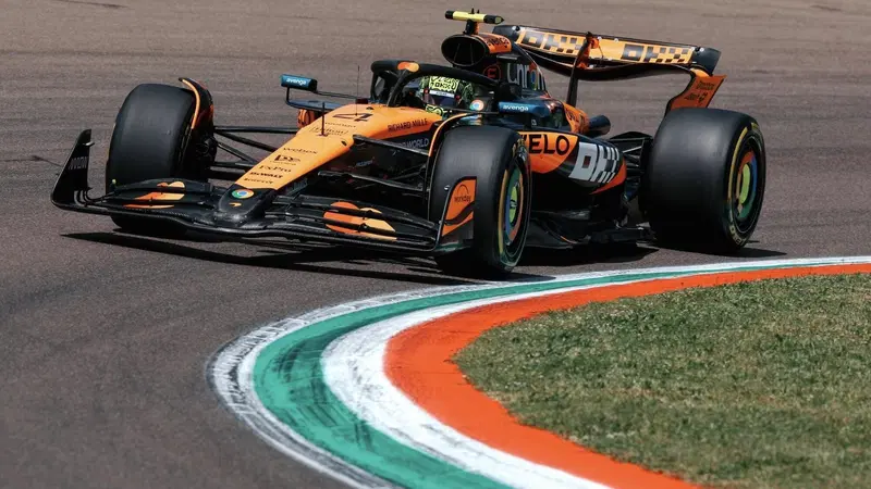F1. GP Imola 2025, ancora McLaren in testa alla FP3: Norris batte Piastri e Verstappen. Antonelli 4&deg; davanti a Leclerc, Hamilton 10&deg;