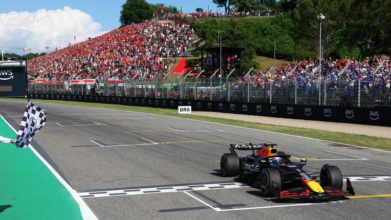 F1. GP Imola 2025: Max Verstappen vince davanti alle due McLaren! Rimonta Ferrari con Hamilton 4&deg; e Leclerc 6&deg;. DNF per Antonelli