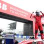 Formula E. Rowland vince Gara 2 dell'E-Prix di Tokyo e allunga in classifica a casa di Nissan