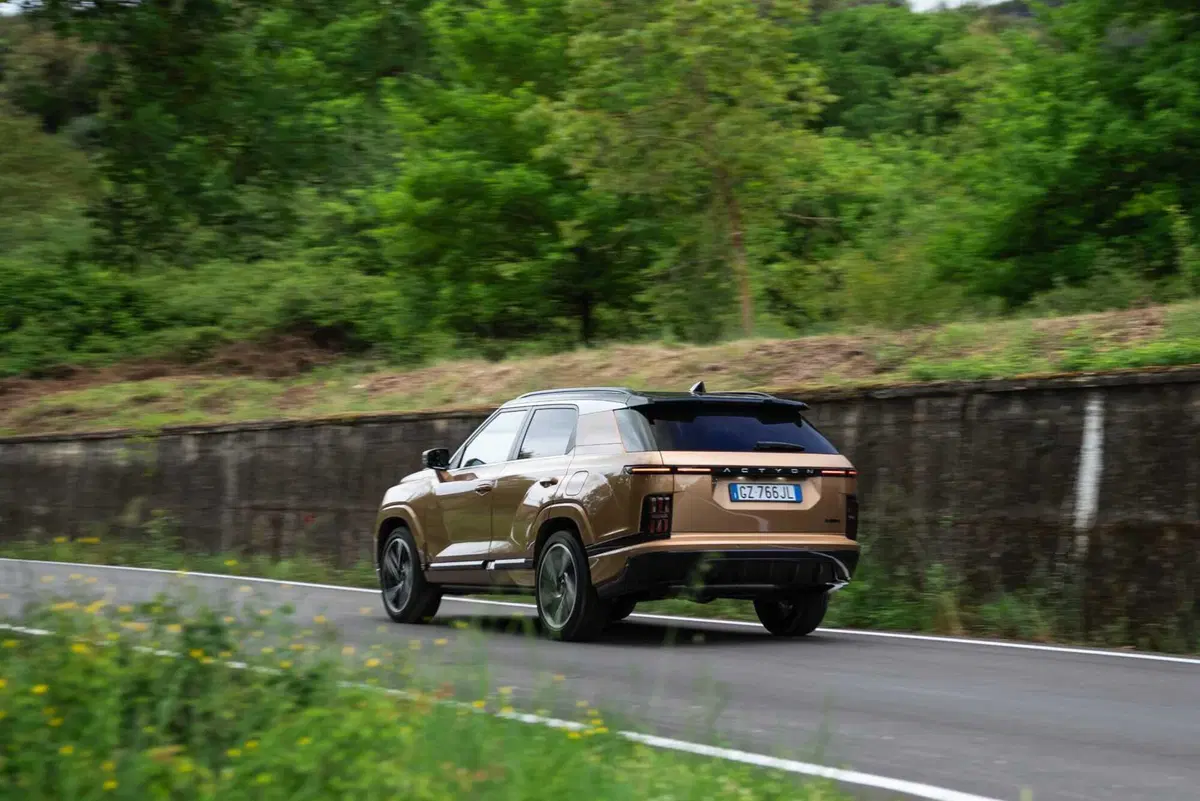 KGM Actyon, la grande suv made in Corea che una volta era la SSangyong (25)