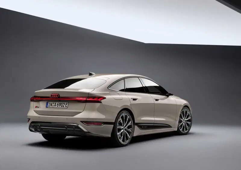 Audi A6 Sportback e-tron (6)
