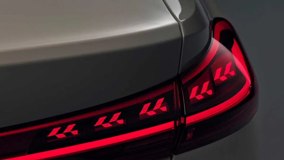 Audi A6 Sportback e-tron (2024-->>) (17)