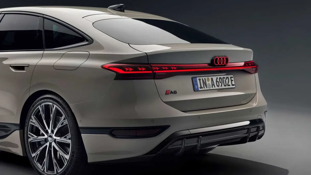 Audi A6 Sportback e-tron (2024-->>) (14)