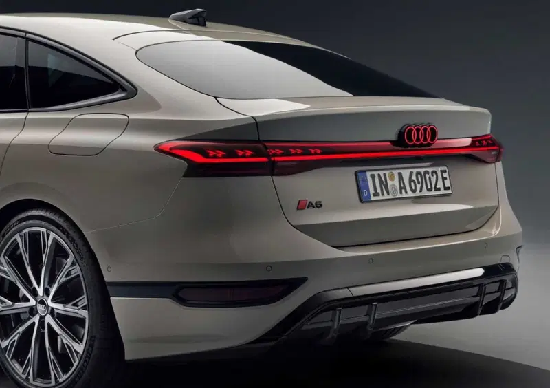 Audi A6 Sportback e-tron (14)