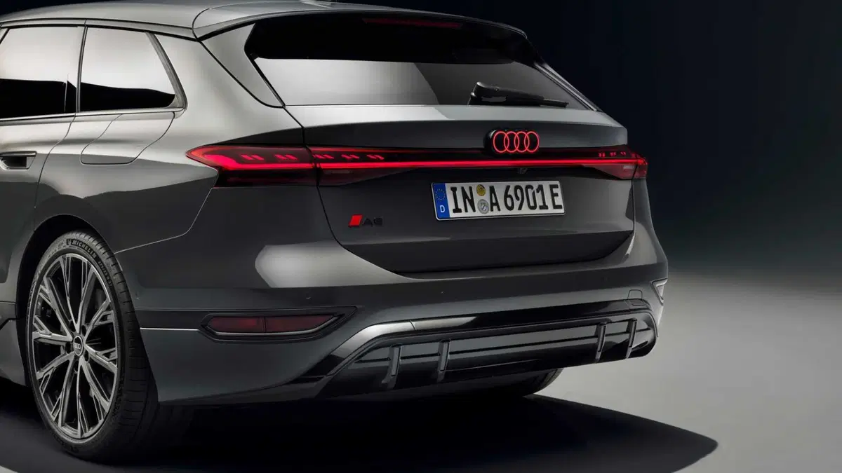 Audi A6 Avant e-Tron (14)