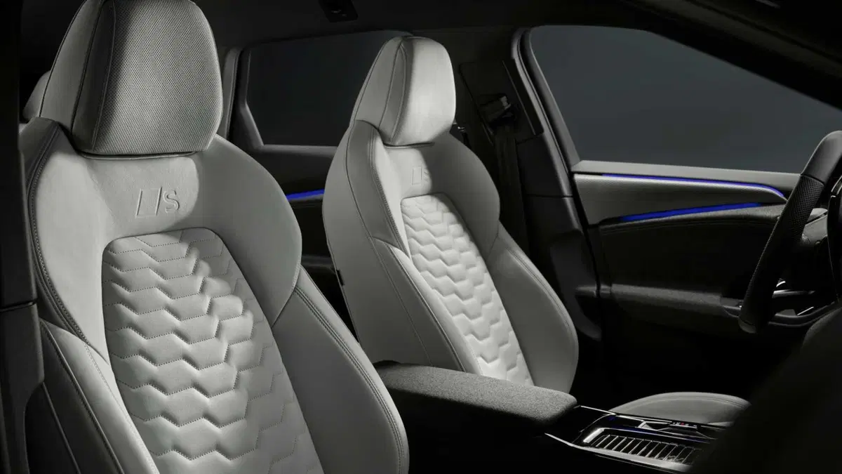 Audi A6 Avant e-Tron (11)