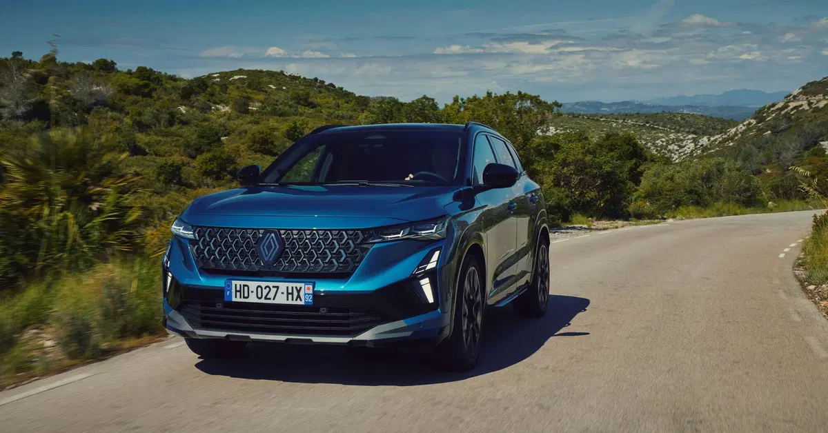 Nuova Renault Austral: il restyling parla la lingua di Cupra [VIDEO]
