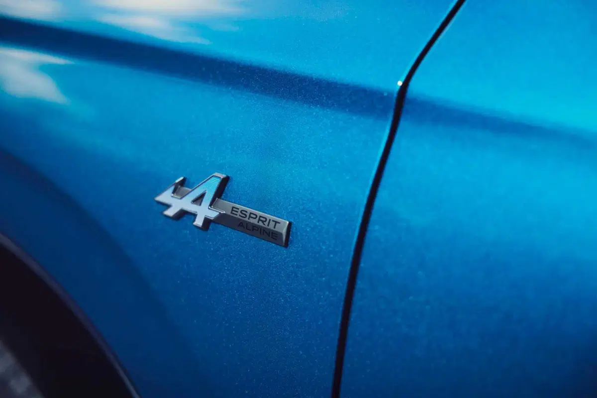 Nuova Renault Austral: il restyling parla la lingua di Cupra (6)