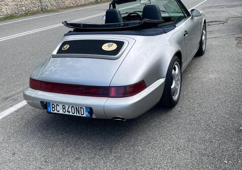 Porsche 911 Cabrio Versione 964 2d'epoca del 1991 a Seveso