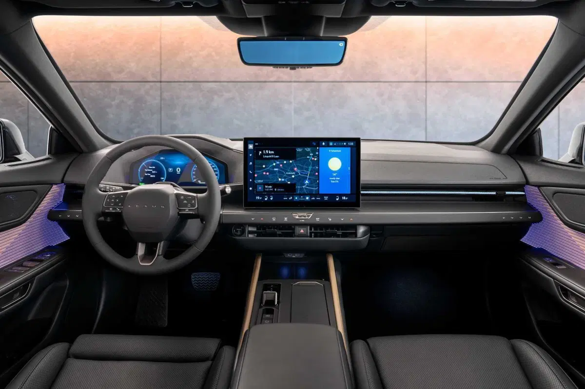 Lexus ES 2026: la nuova generazione ripensa i pulsati della plancia [VIDEO] (9)