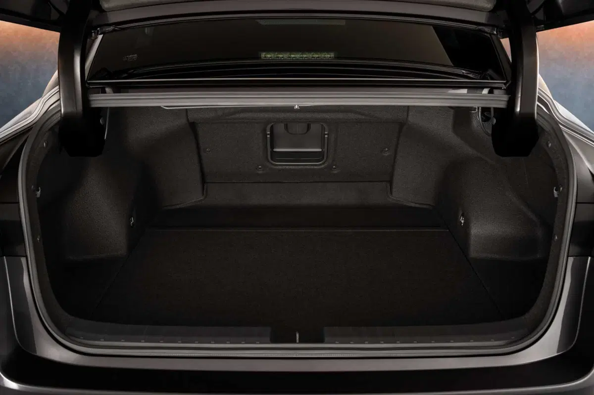 Lexus ES 2026: la nuova generazione ripensa i pulsati della plancia [VIDEO] (18)
