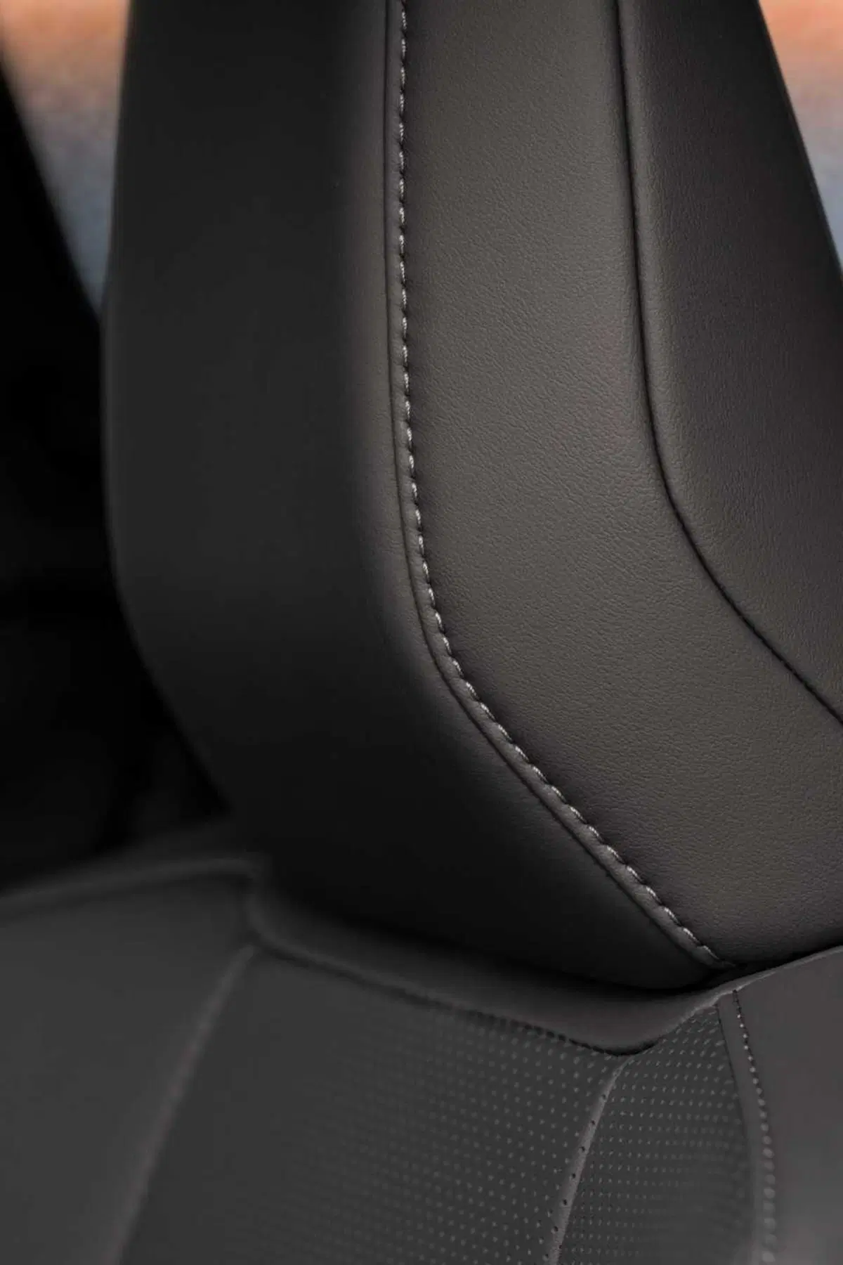 Lexus ES 2026: la nuova generazione ripensa i pulsati della plancia [VIDEO] (23)