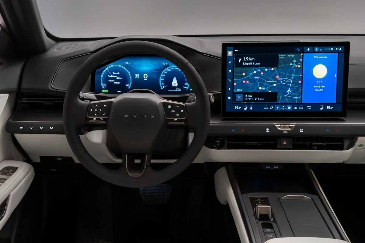 Lexus ES 2026: la nuova generazione ripensa i pulsati della plancia [VIDEO] (37)