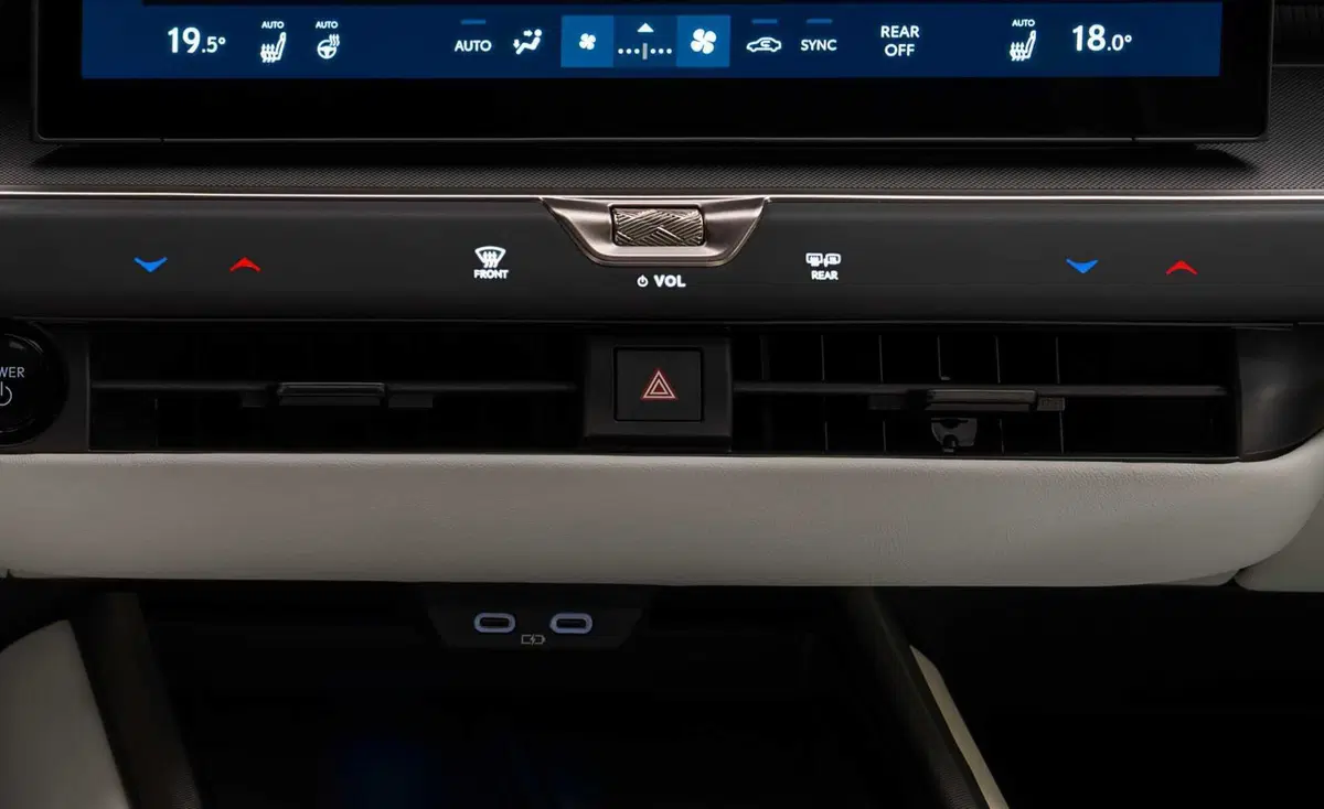 Lexus ES 2026: la nuova generazione ripensa i pulsati della plancia [VIDEO] (42)