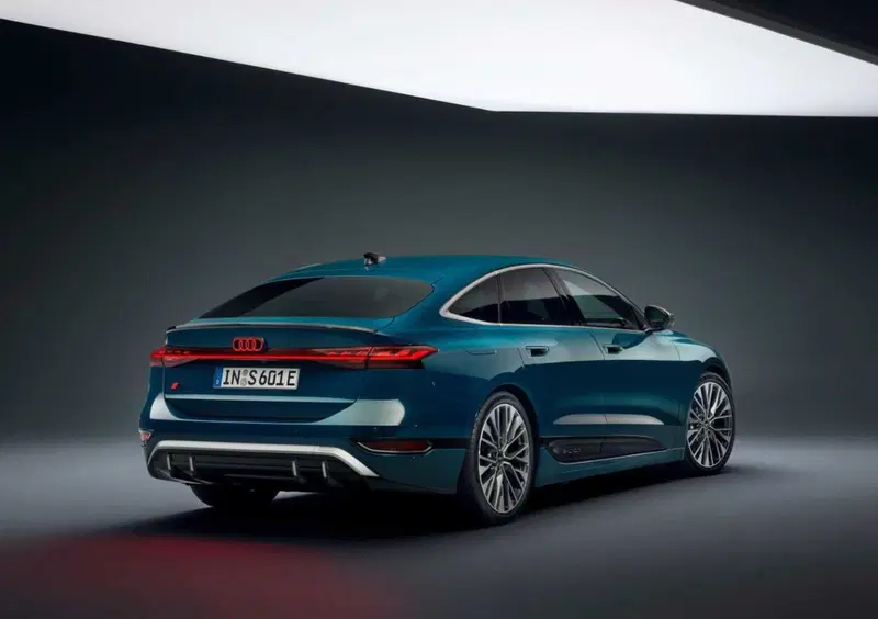 Audi S6 Sportback e-tron (4)