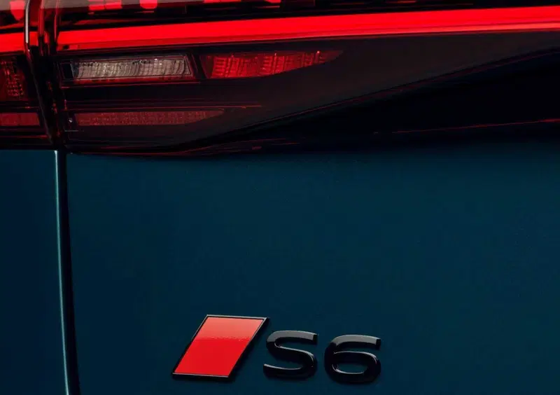 Audi S6 Sportback e-tron (16)