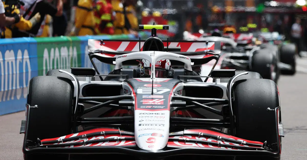 F1. GP Monaco, sorpassa Sainz sotto regime di bandiera rossa in FP2: arriva la decisione per Bearman