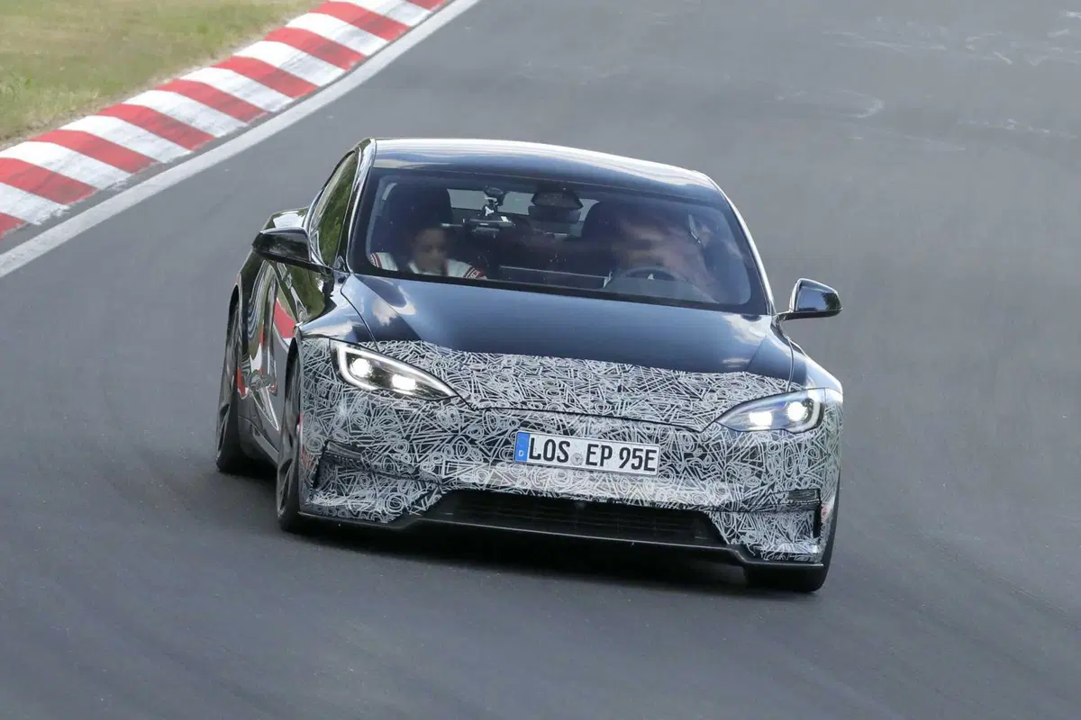Tesla Model S Plaid: in arrivo un facelift, tra potenza promessa e ritocchi di stile [Foto Spia]