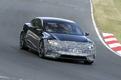 Tesla Model S Plaid: in arrivo un facelift, tra potenza promessa e ritocchi di stile [Foto Spia]