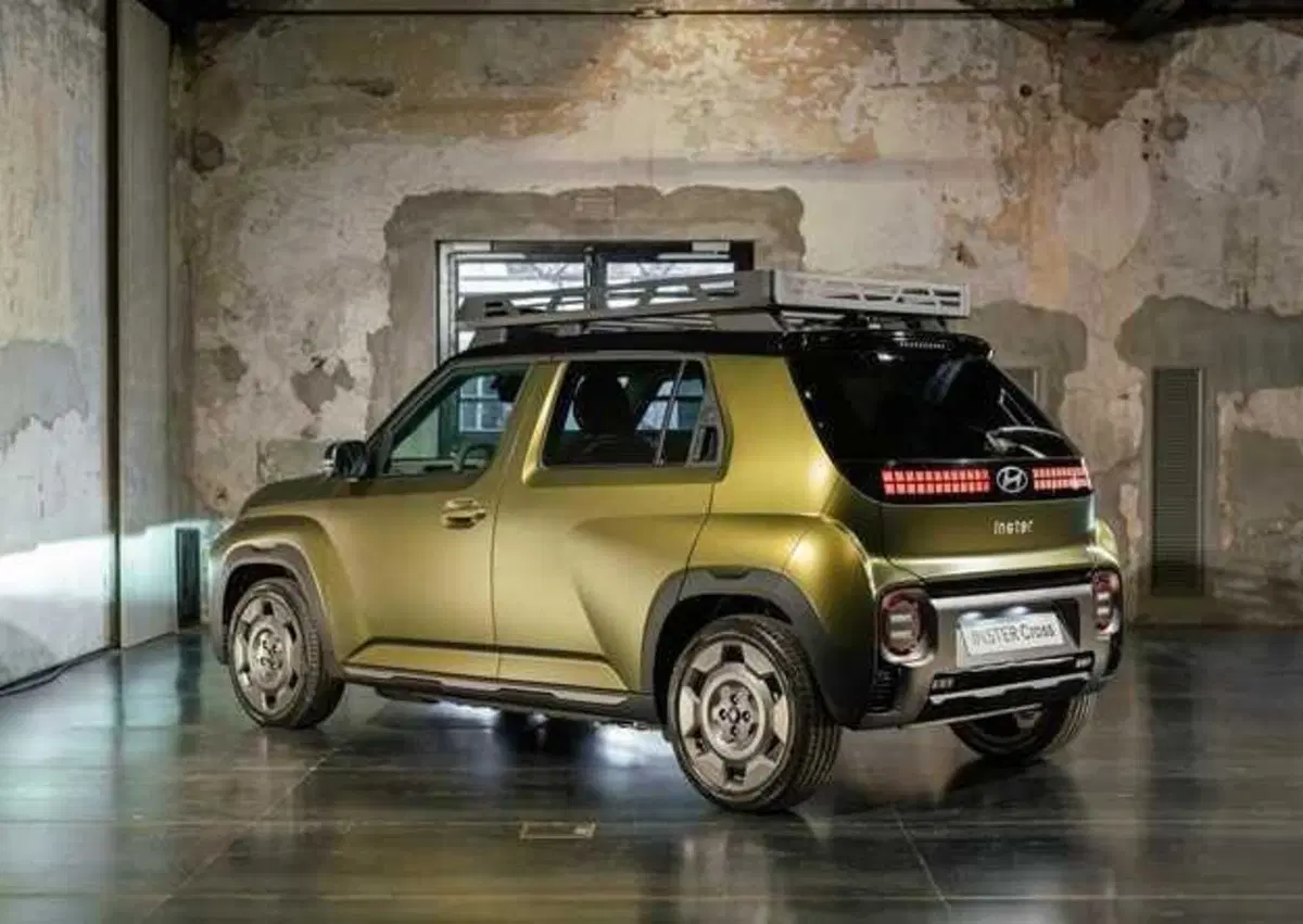 Hyundai Inster Cross: il City-SUV elettrico ora si trasforma per le avventure outdoor | Prezzi e caratteristiche  (9)