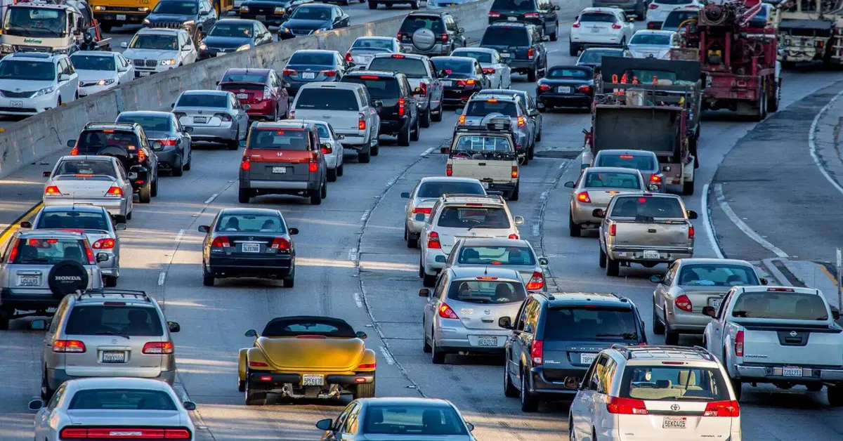 Auto elettriche in California nel 2035? Il Senato ne cancella l'obbligo