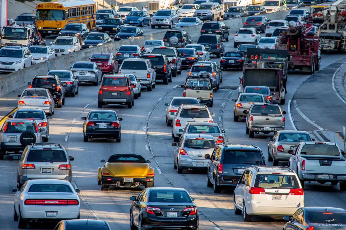 Auto elettriche in California nel 2035? Il Senato ne cancella l'obbligo