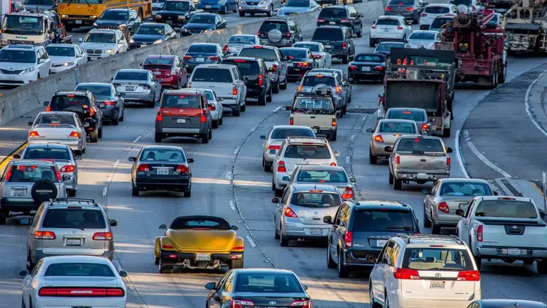 Auto elettriche in California nel 2035? Il Senato ne cancella l'obbligo