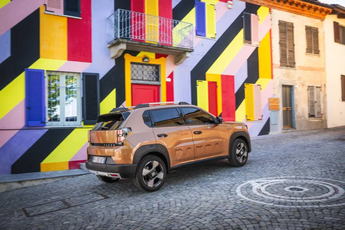 Fiat Panda ibrida: sarà il modello per tutti, ecco come va su strada [VIDEO] (11)
