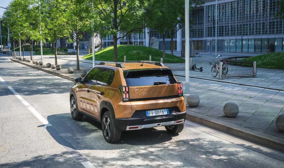 Fiat Panda ibrida: sarà il modello per tutti, ecco come va su strada [VIDEO] (15)