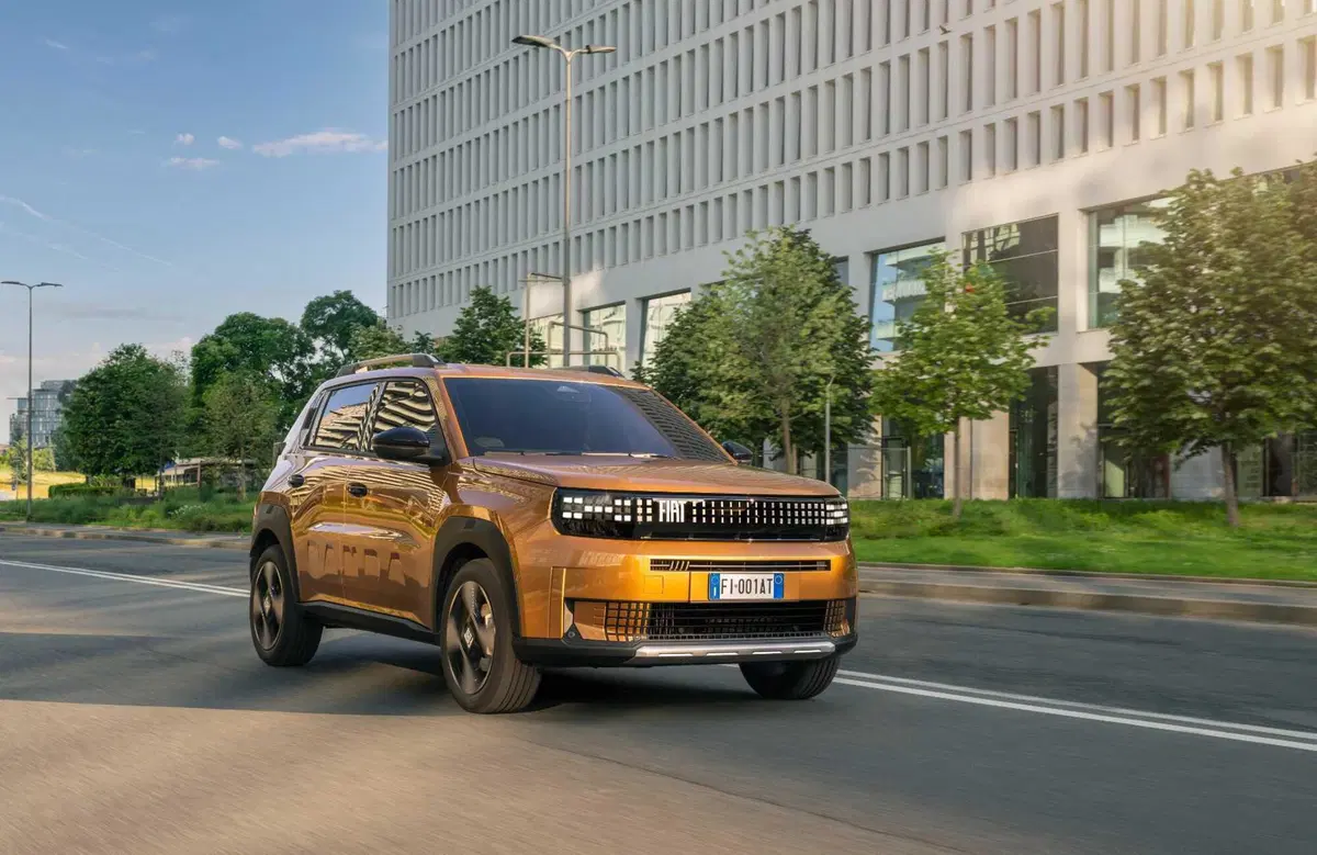 Fiat Panda ibrida: sarà il modello per tutti, ecco come va su strada [VIDEO] (17)