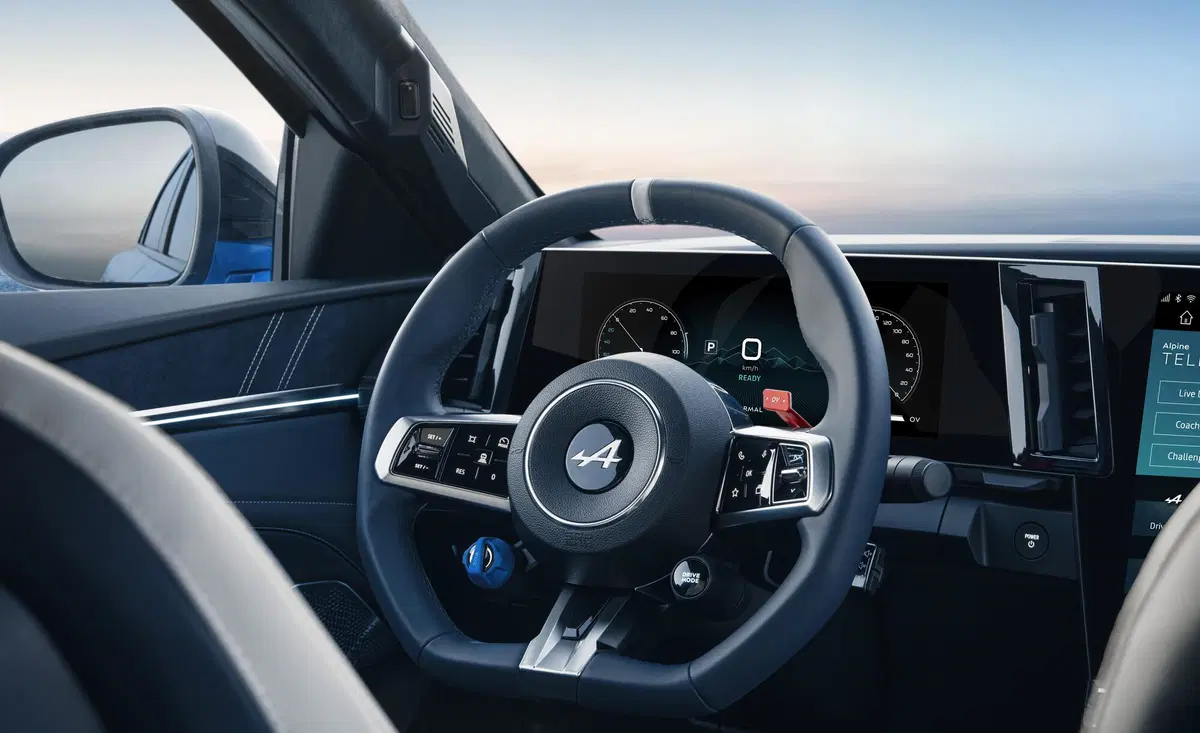 Alpine A390: la fastback elettrica che porta la guida da corsa su strada, con eleganza sartoriale [VIDEO] (16)