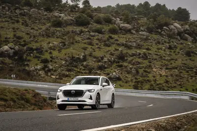 Nuova Mazda CX-60: motorizzazioni, allestimenti, optional e prezzi. Guida all&rsquo;acquisto
