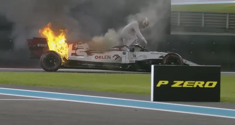 Incendio sull'Alfa Romeo